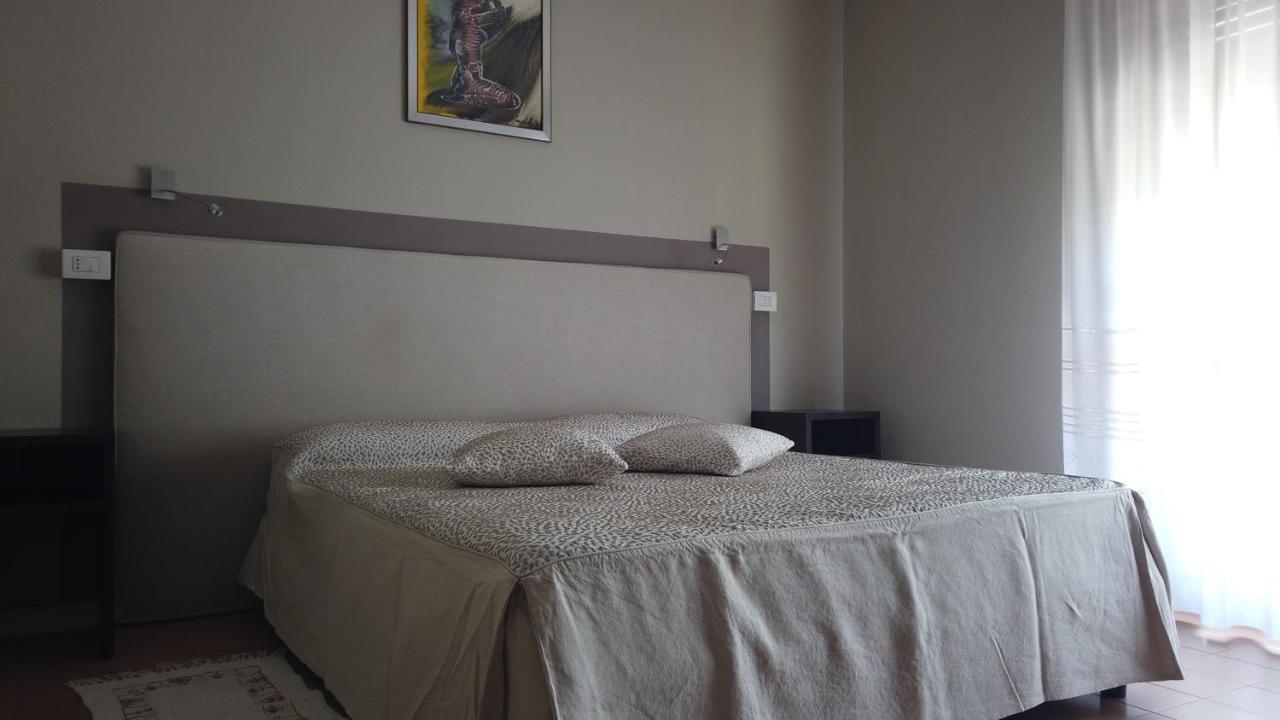 Hotel Cristina Verrayes Buitenkant foto